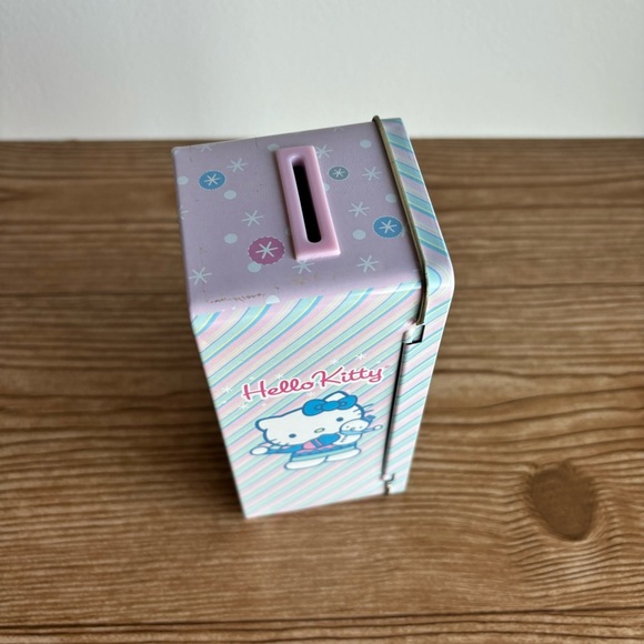 Hello Kitty 2004 Metal Tin Locker Coin Bank Pink, Blue Winter Theme - Picture 8 of 9